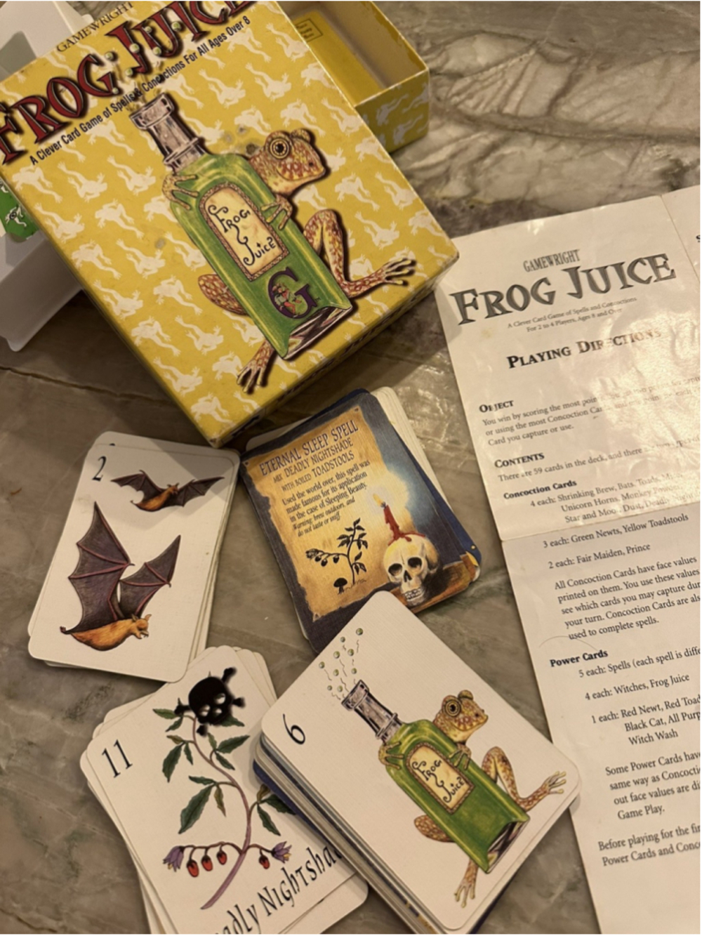 Frog Juice Witchy Card Game 2010 Gamewright Spells Potions Family Travel Game